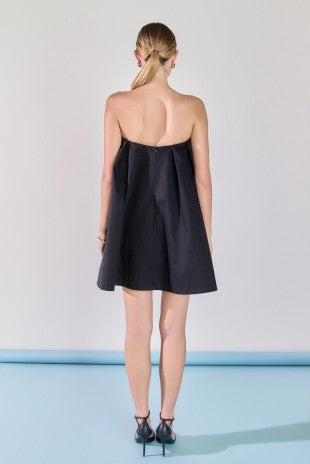 Strapless pintuck dress
