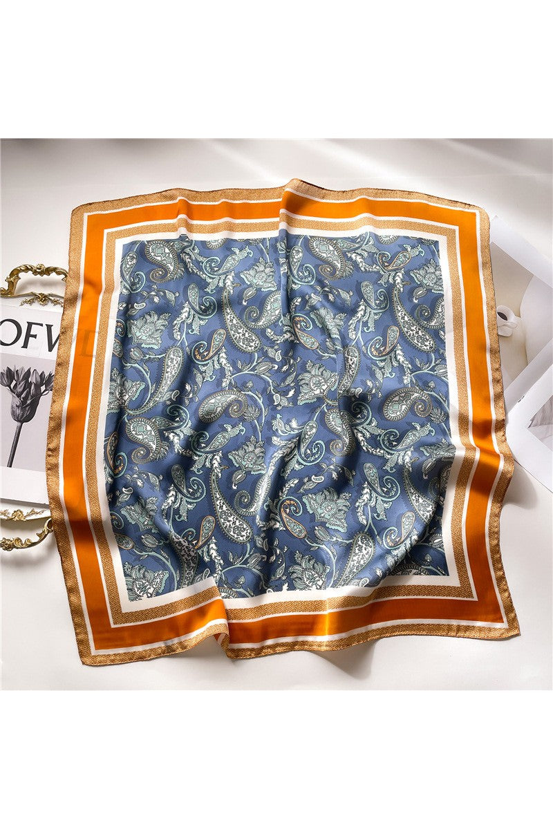 Serena Bandana