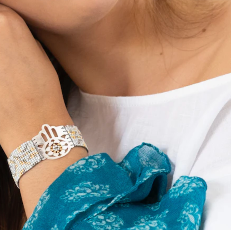 White Hamsa Medium 18kt. Gold