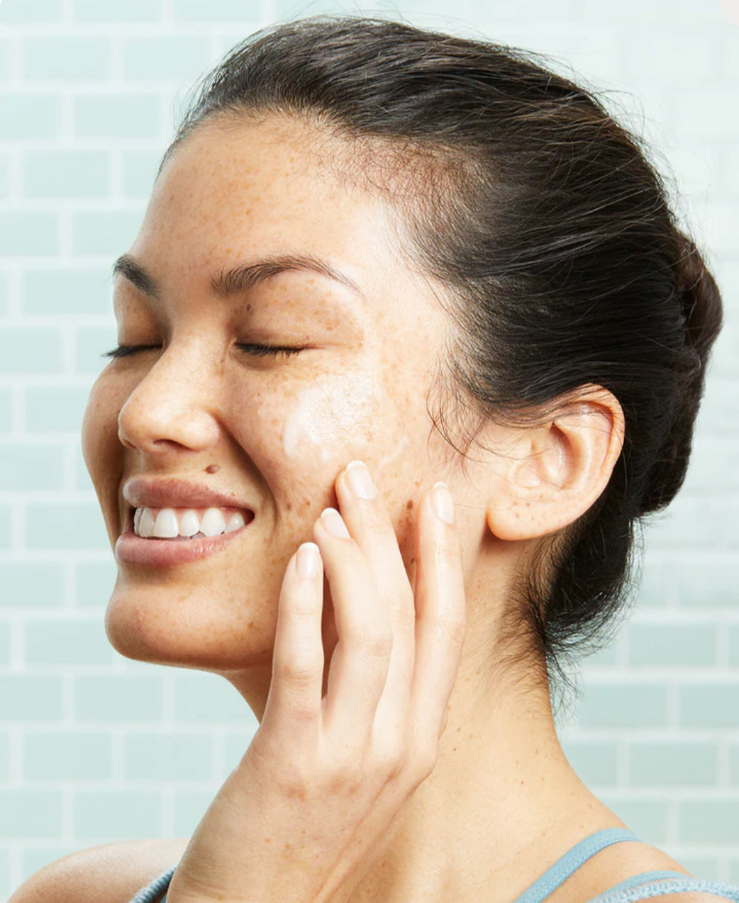 Mini Glowing Greens Detoxifying Facial Cleansing Gel