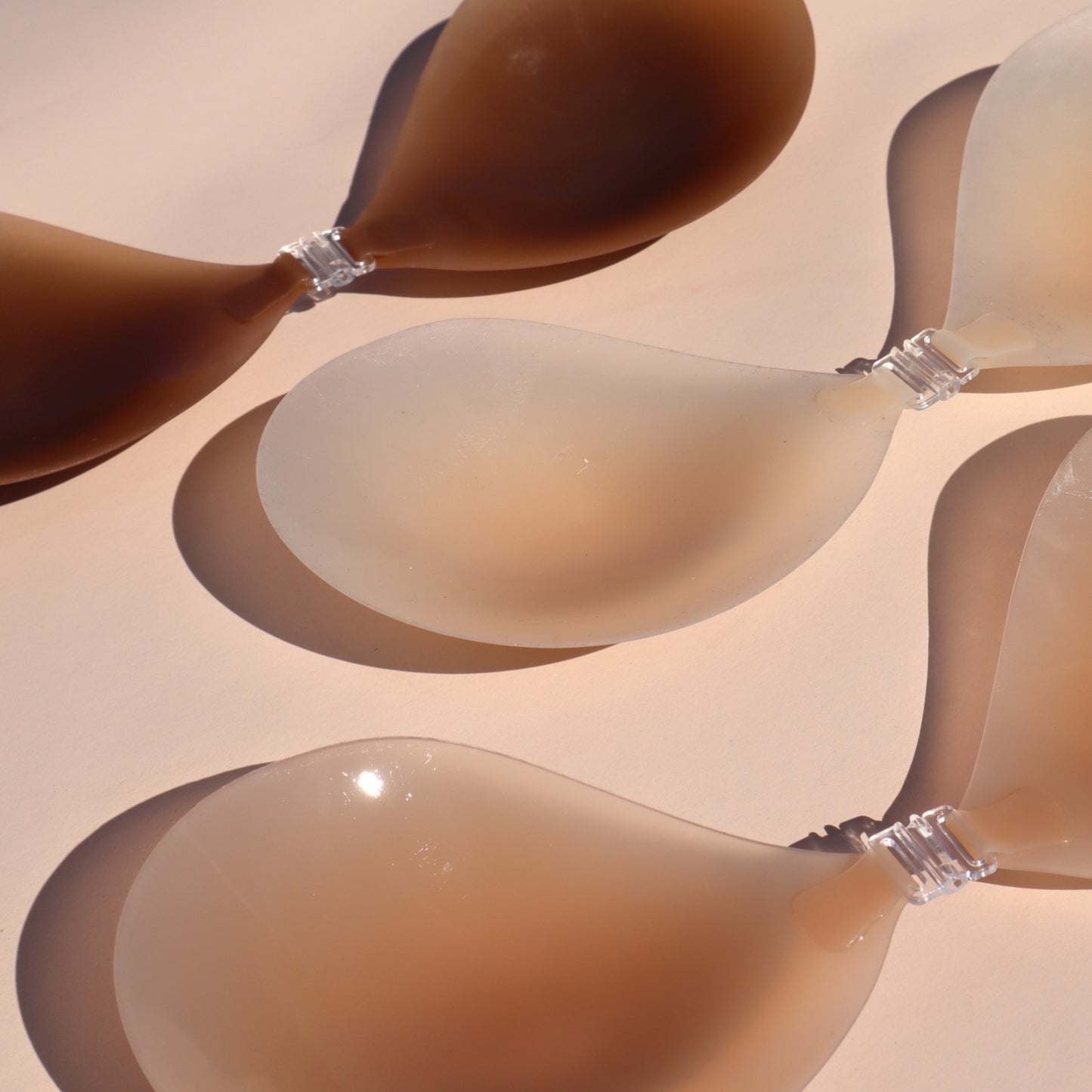 SEAMLESS STICK-ON BRA