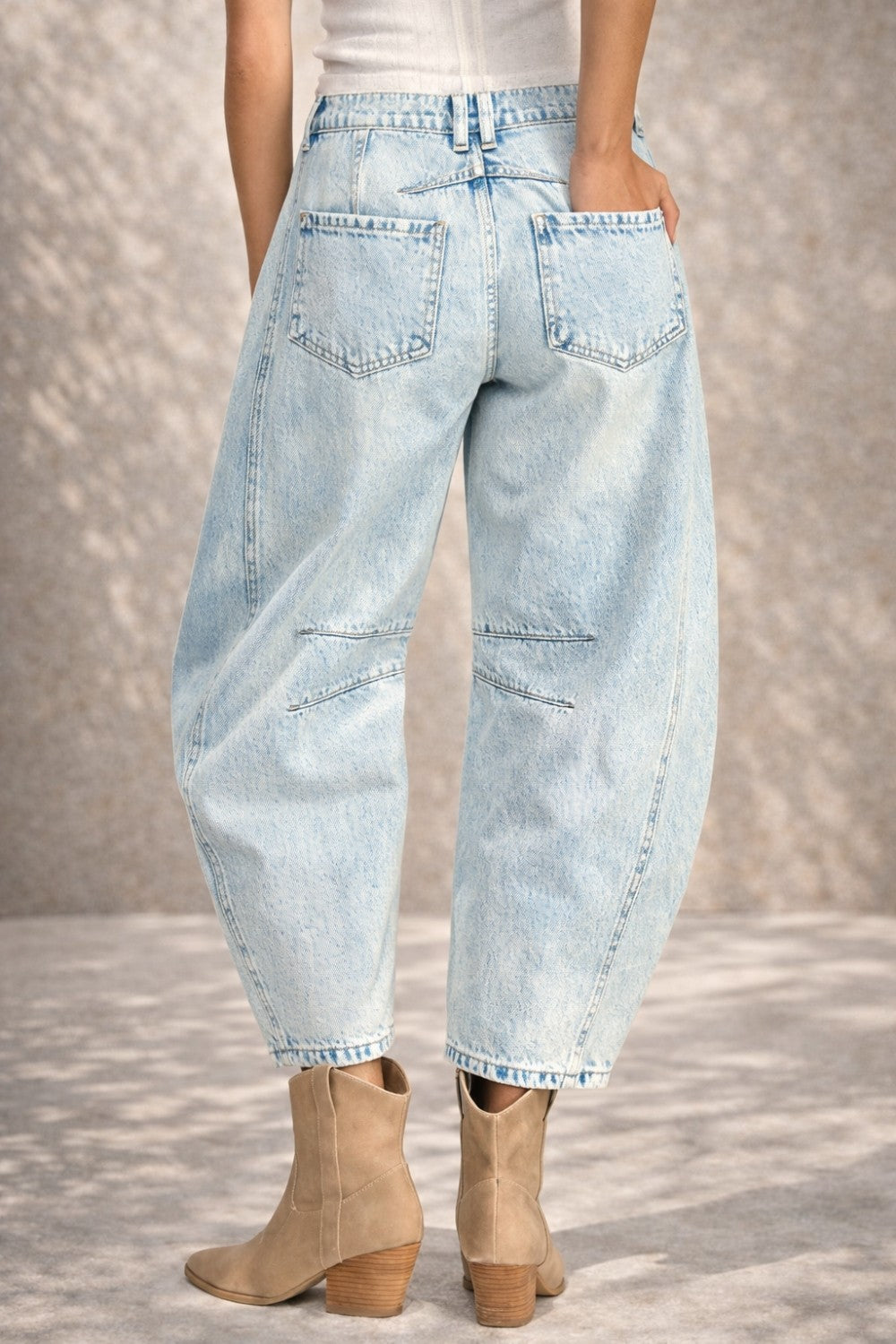 Curved Barrel Jeans