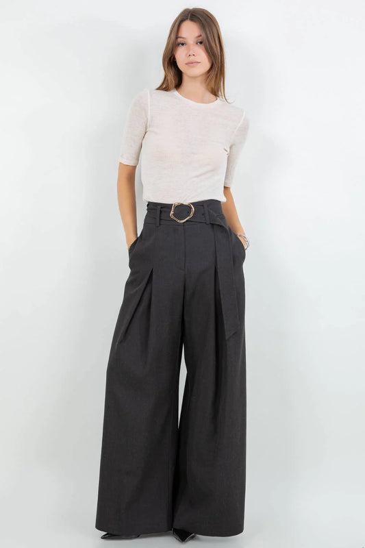 Pleated trousers