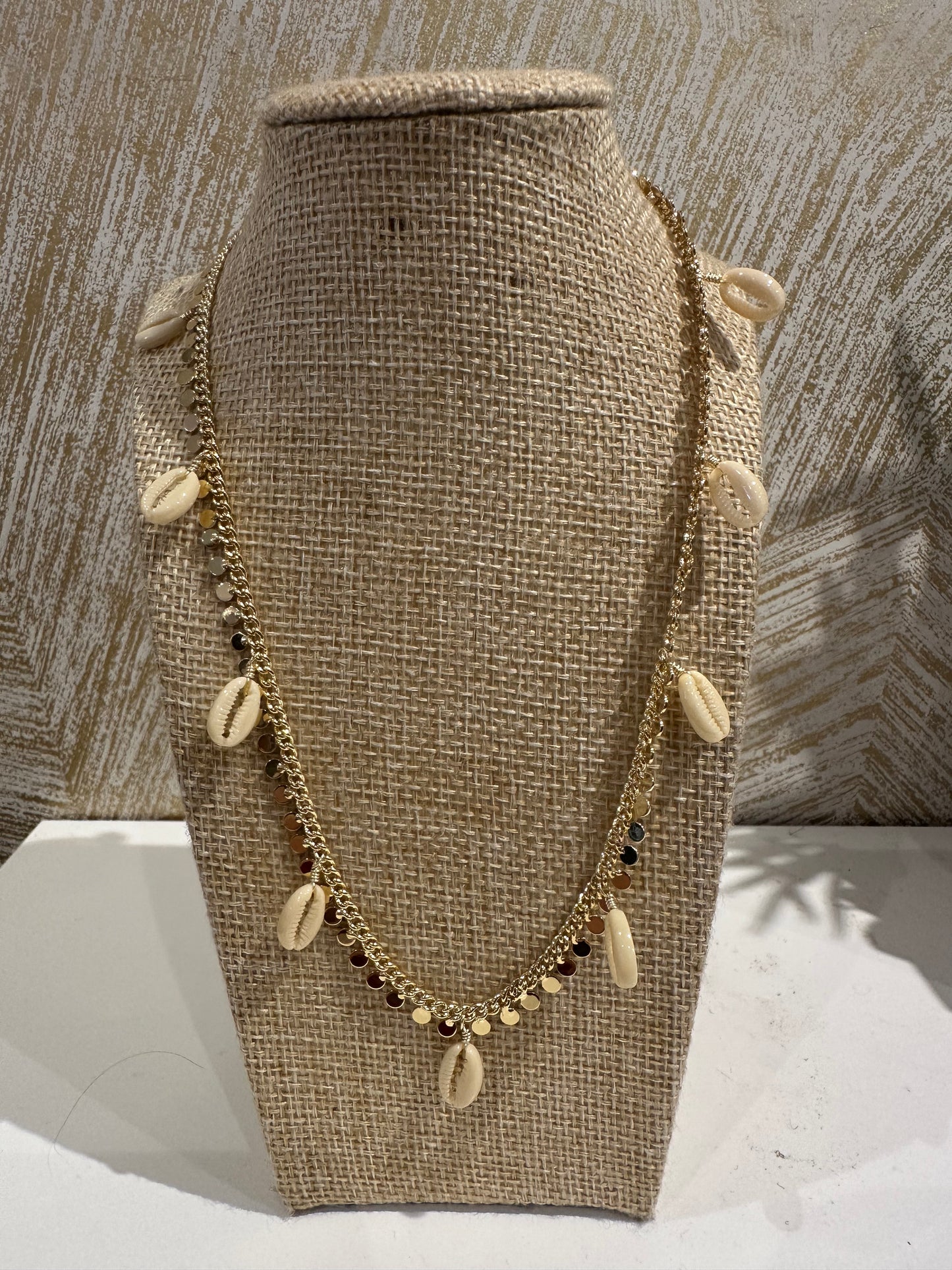 Golden Shells Necklace