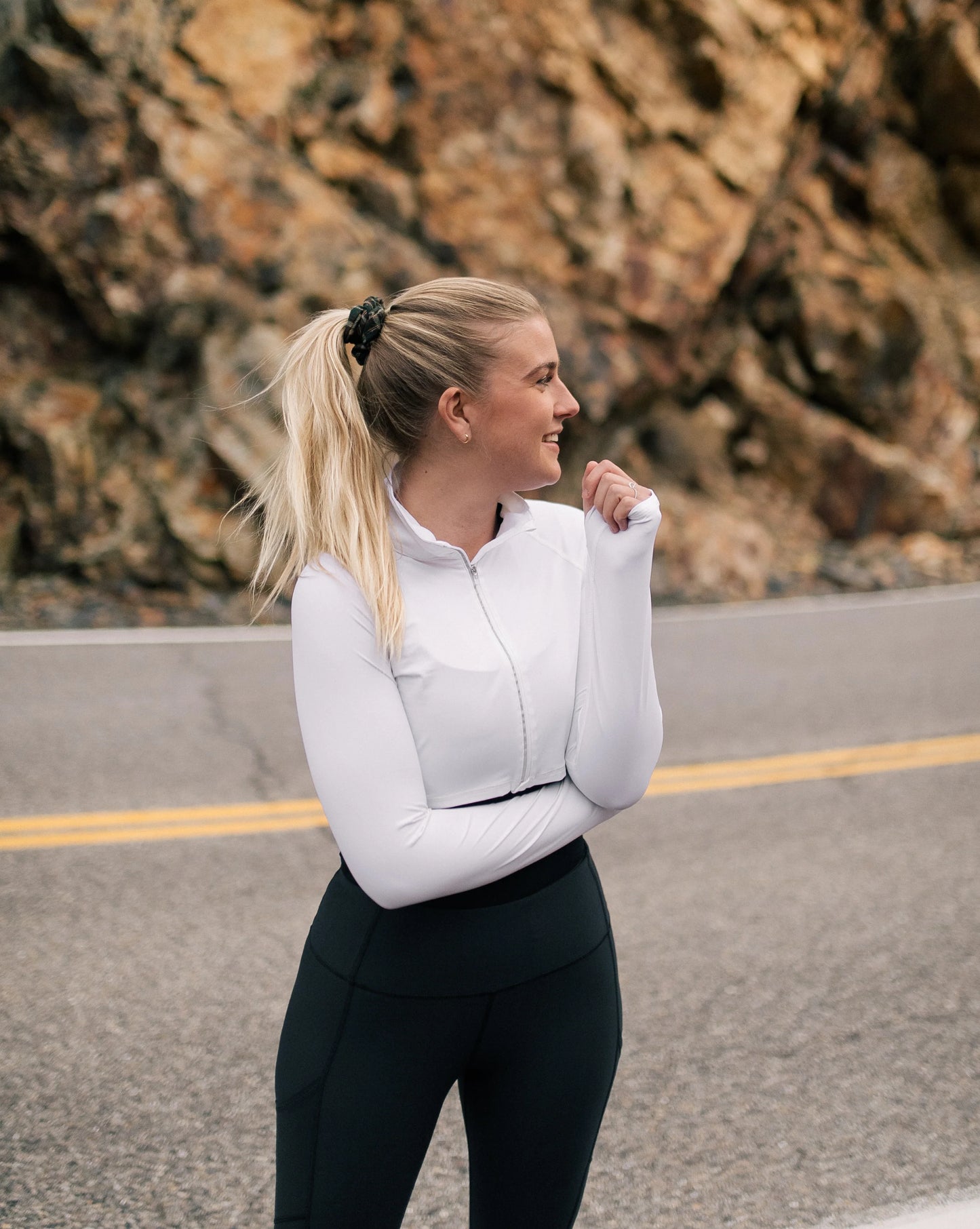 WOMEN'S FULL ZIP CROP TOP RASHGUARD