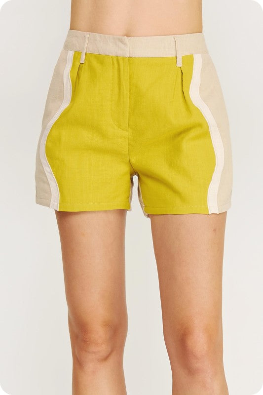 Wavy Contrast Shorts
