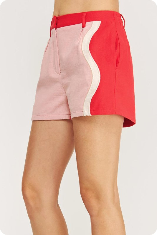 Wavy Contrast Shorts