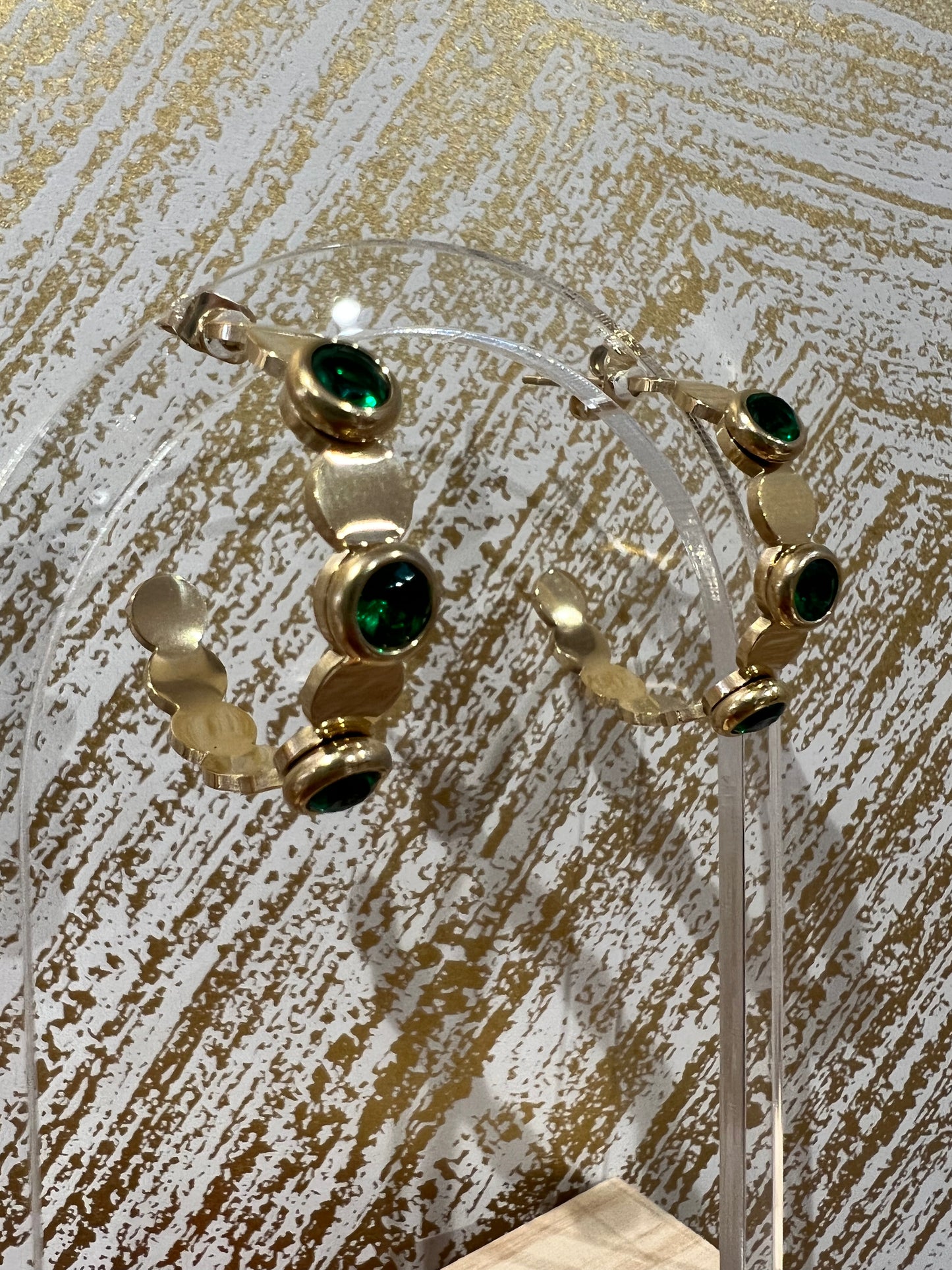 Esmeralda Hoops